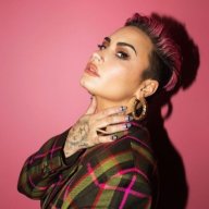 demilovatomerch