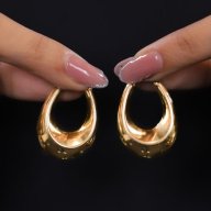 Hoopearrings
