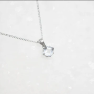 Gemstonenecklaces