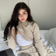 Anoushkaluna